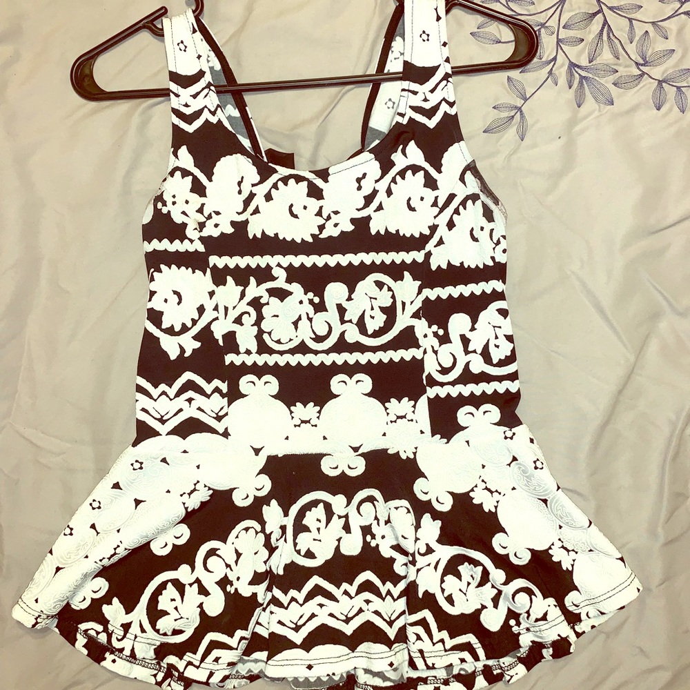 Black & White Dressy Peplum Top - Size Medium